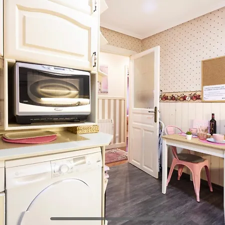 Lolita Pink Apartment *